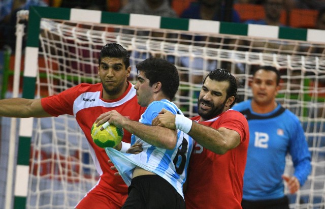 HANDBALL-OLY-2016-RIO-ARG-TUN