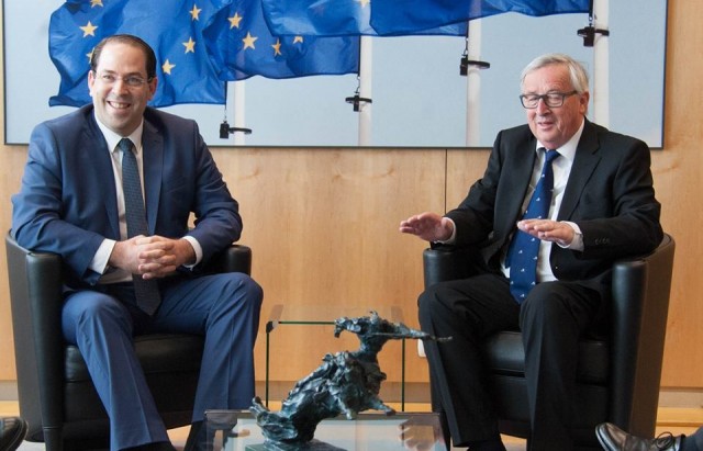 الشاهد مع رئيس مفوضية الاتحاد الاوروبي
