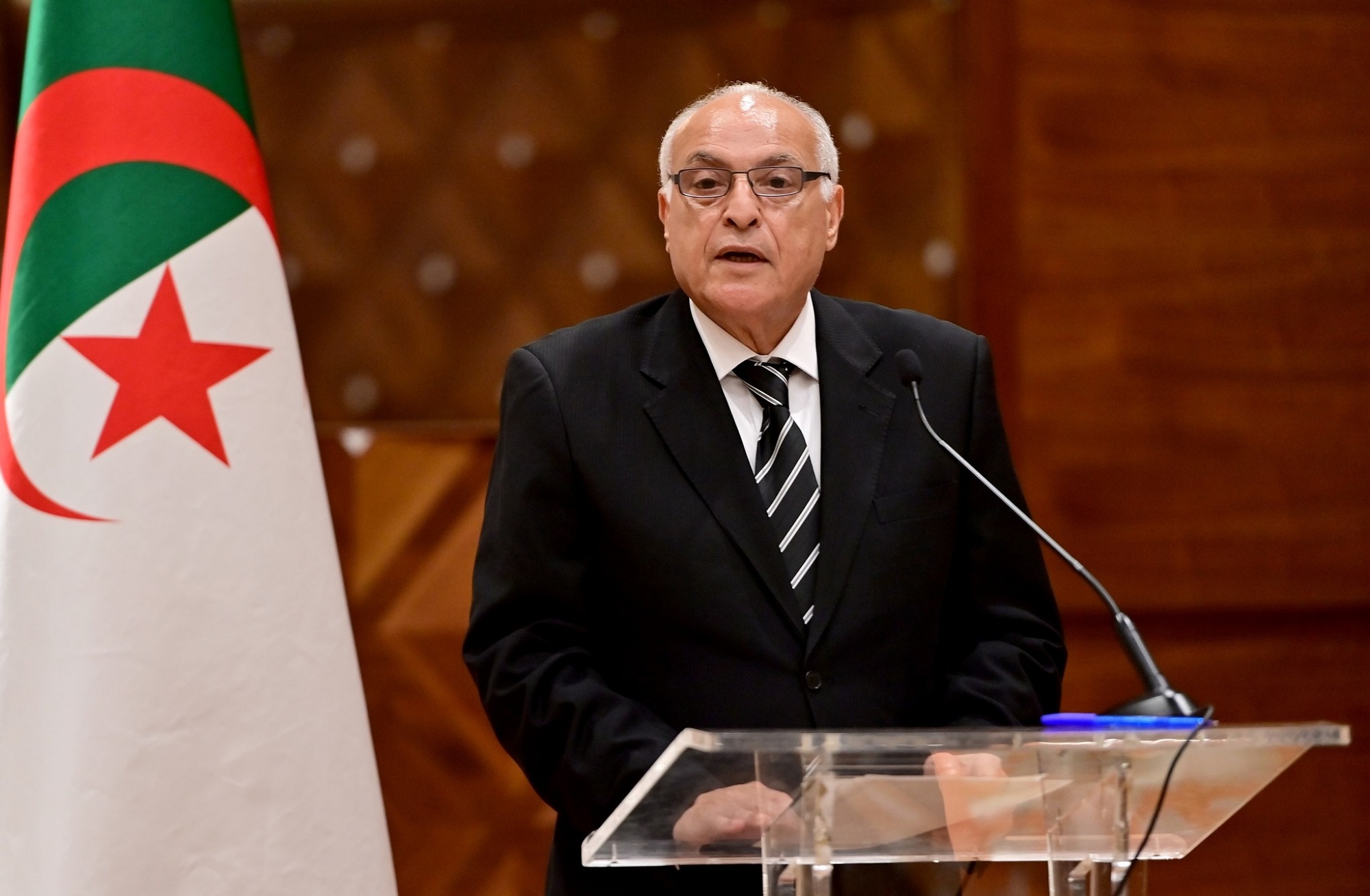 attaf algerie ministre