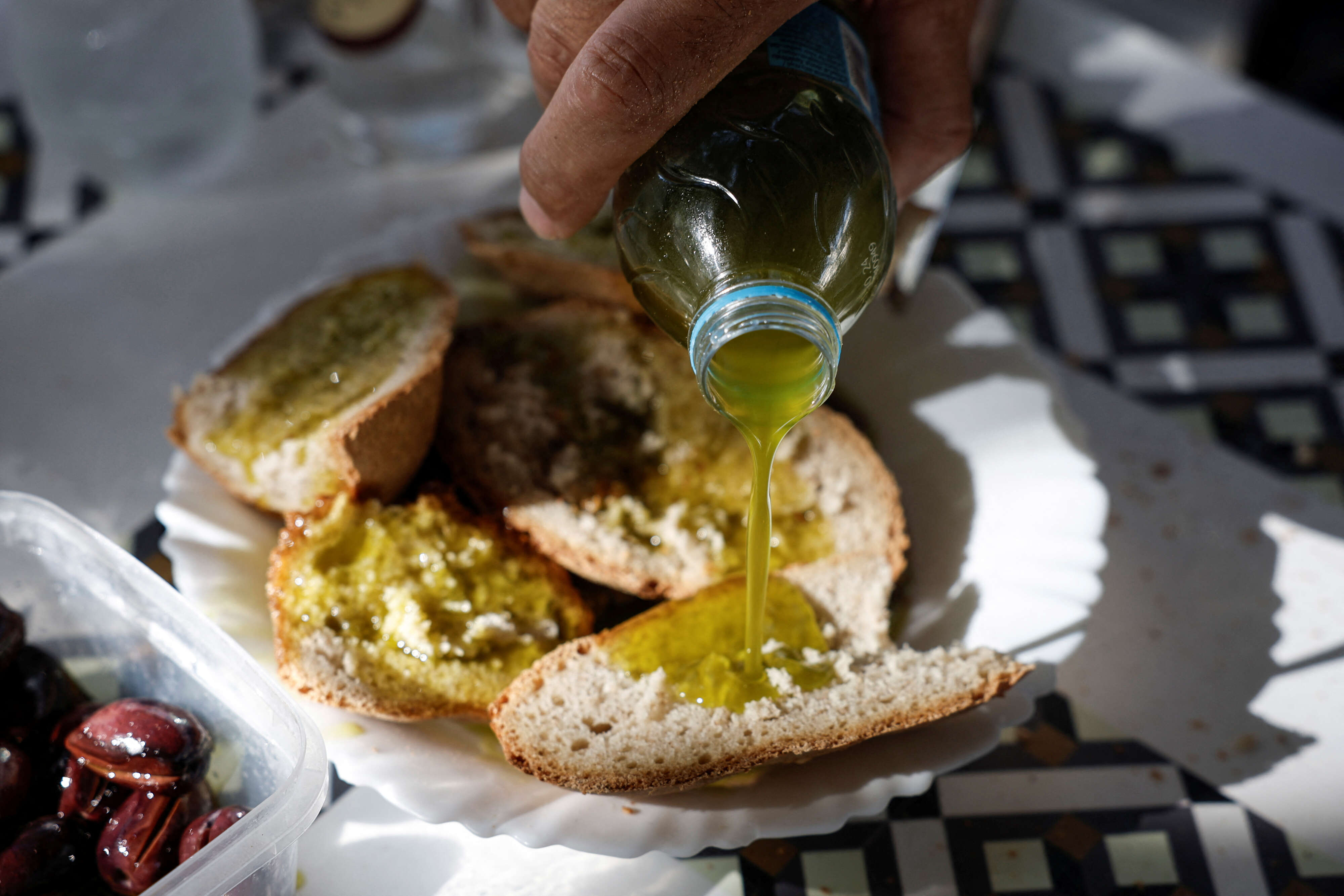 Greek olive growers brace themselves as thieves lurk for pricey crop